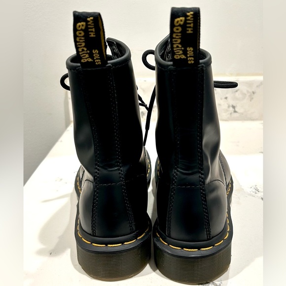 NWOT Dr. Martens 1460 Boot Women’s Size: 8 Color: Black - Picture 10 of 13